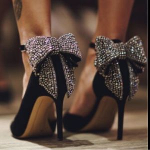 Stunning black bow heels !! Worn only once perfect condition. Size 9 sparkle
